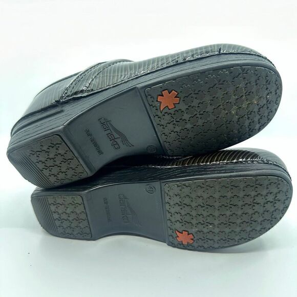 Dansko XP Women’s Sz EU 41 US 10.5-11 Brown Striped Patent Leather Nursing Clogs - Picture 6 of 10